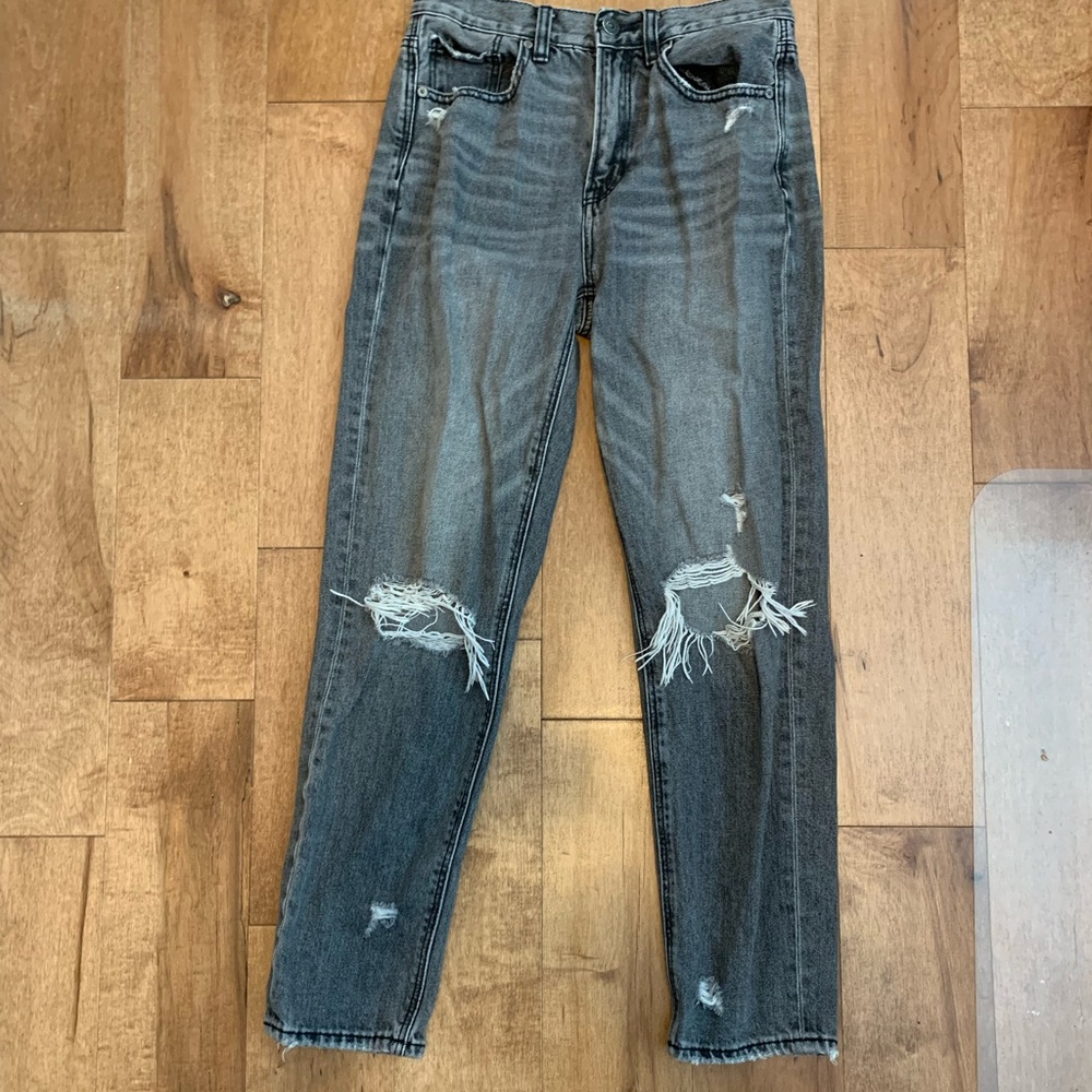 American eagle mom jeans